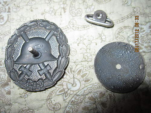 Anyone have info on this wound badge?