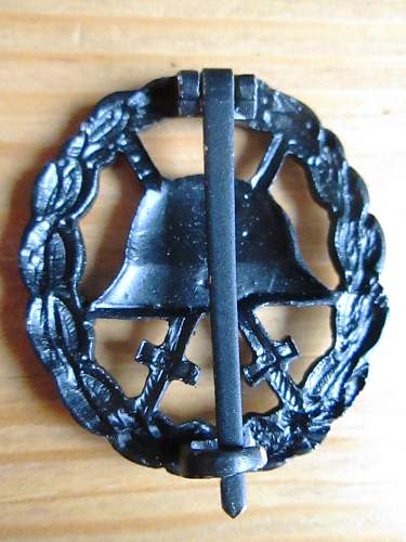 black woundbadge ww1 ...a litte bit strange ...