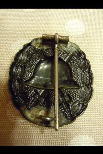 black woundbadge ww1 ...a litte bit strange ...