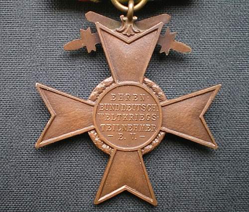 The Kriegsehrenkreuz mit Schwertern (Ehrenbund Deutscher Weltkriegsteilnehmer)