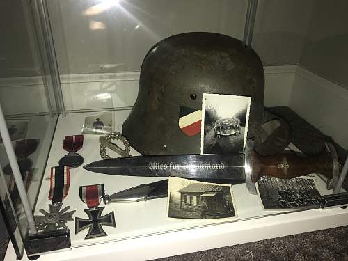 Items from Glendale Heights Militaria Show