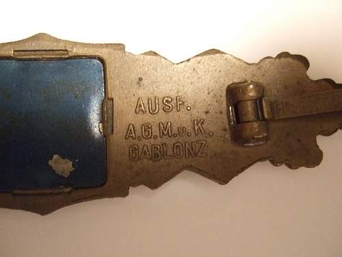 Nahkampfspange bronze A.G.M. u. K. with nice backplate