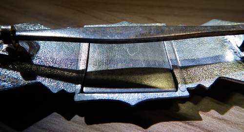 Nahkampfspange in Bronze Original? No manufacture.