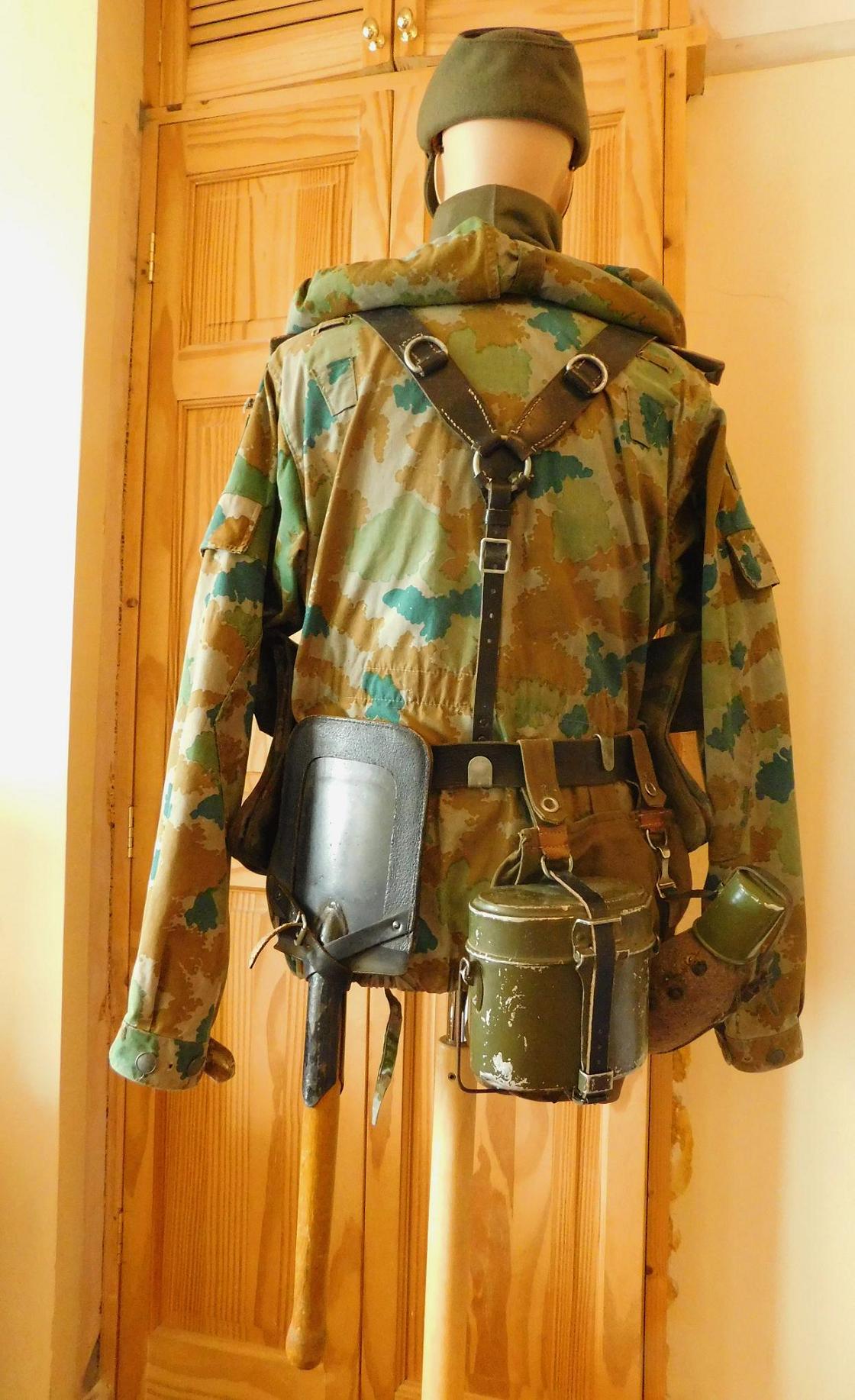 NVA Blumentarn field uniform