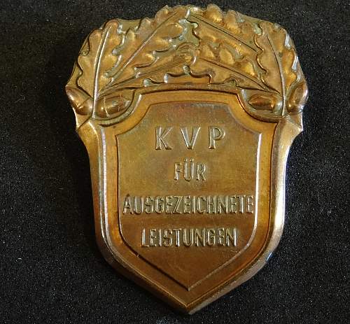 KVP &amp; NVA Leistungsabzeichen