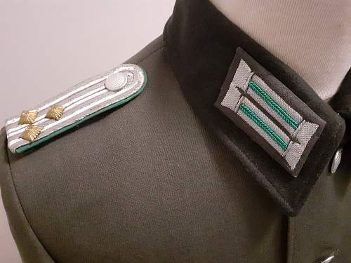 Grenztruppen Oberleutnant tunic 1971