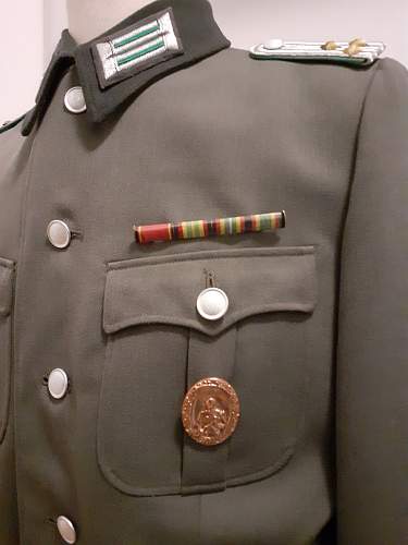 Grenztruppen Oberleutnant tunic 1971