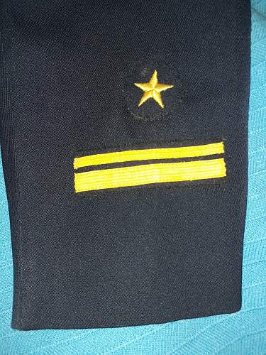 Volksmarine officer cuff rank placement