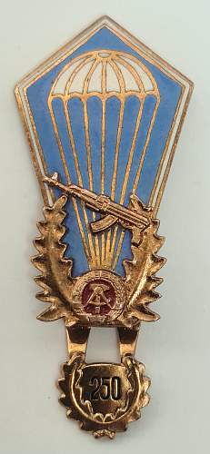 Fallschirmsprungabzeichen - Parachute jump badge - Third Modell 197? - ca. 1988