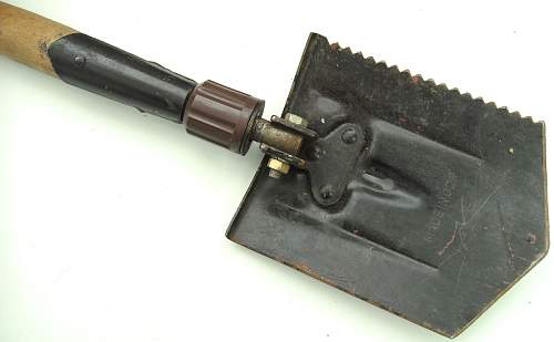 Folding spade NVA with &quot;Sawteeth&quot; &quot;Made in GDR&quot;