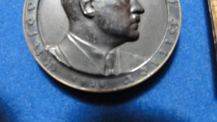 &quot;Douglas&quot; model coin/medal of Adolf Hitler