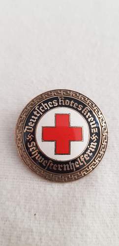Deutsches Rotes Kreuz Schwesternhelferin badge
