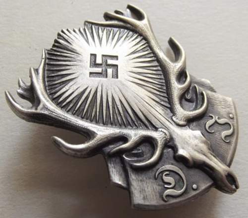 Deutsches Jageschaft badge - opinions please!