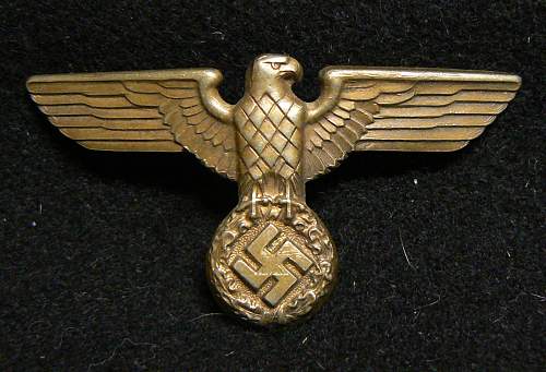 Reichsbahn or Reichspost cap eagles