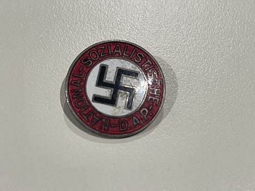 Assistance with NSDAP Party Badge