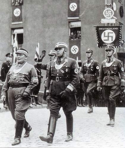 NSDAP / SA Flag Bearer Gorget Assmann