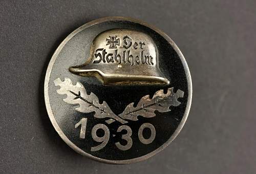 Der Stahlhelm Badge 1930.