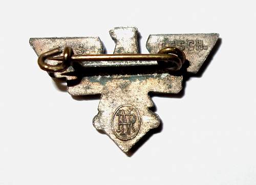 « Reichsbund der Deutschen Beamten » badge, marked with an unknown maker