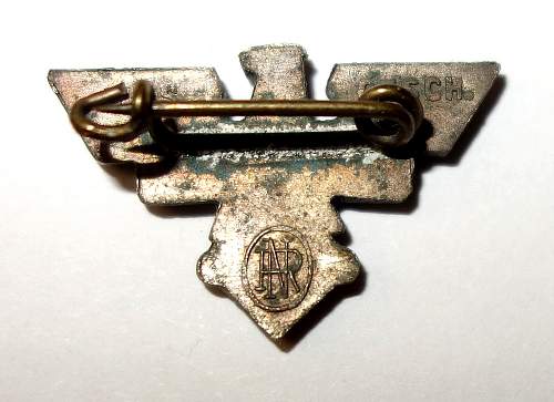 « Reichsbund der Deutschen Beamten » badge, marked with an unknown maker