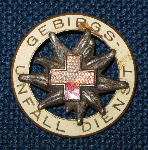 DRK Gebirgs Unfalldienst / German Red Cross Mountain Rescue badge