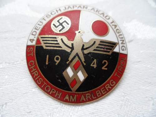 is this  a fake  or a real badge ?