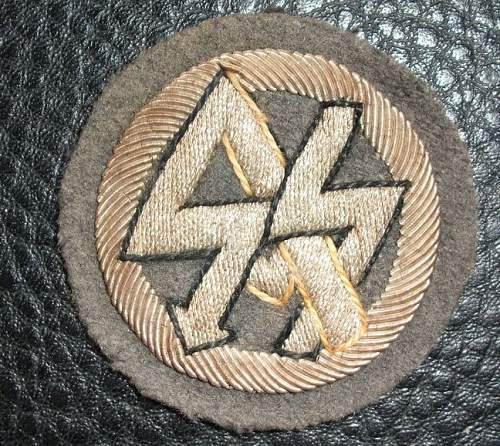 REAL or FAKE?  -  SA DLV Bullion Cloth Insignia