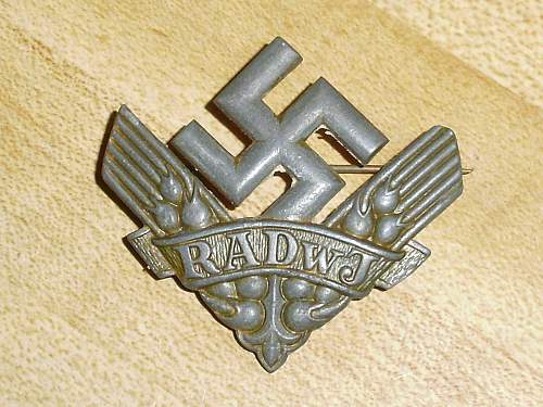 Reichsarbeitsdienst weibliche Jugend broach