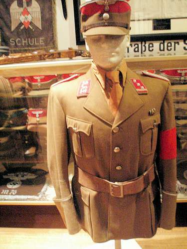 Reichsautozug uniform