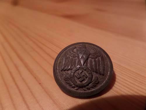 Unknown German button