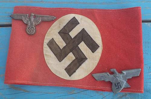 Need Help about NSDAP Armband.