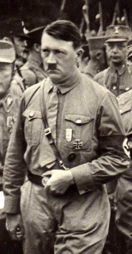 Need Help to identify tinnies and badges worn by Hitler 1932 - 34