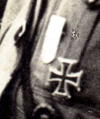 Need Help to identify tinnies and badges worn by Hitler 1932 - 34