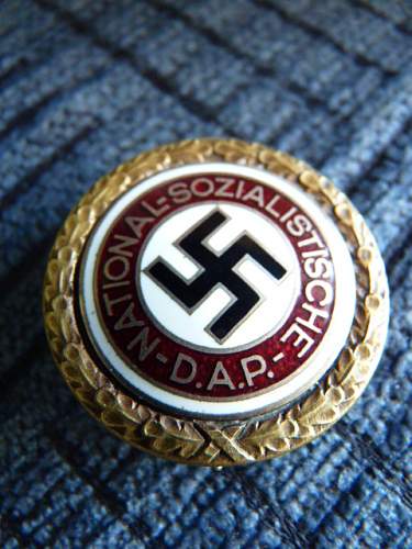 N .S.D.A.P. badges