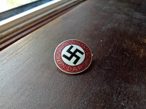NSDAP M1/6 - Is this a genuine?