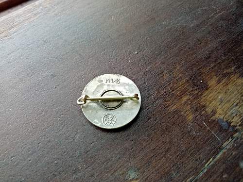 NSDAP M1/6 - Is this a genuine?