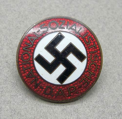 M1/25 NSDAP Membership Badge Question