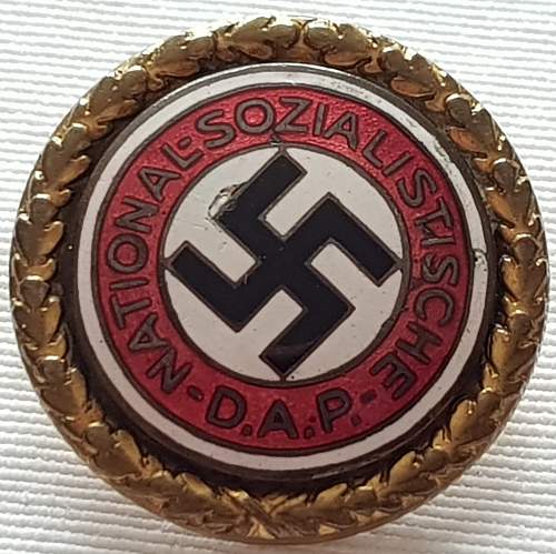Goldenes Parteiabzeichen der NSDAP