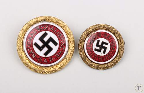 Gold party badge / Goldenes Ehrenzeichen der NSDAP