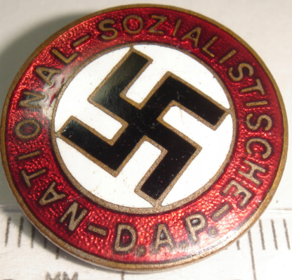 Early NSDAP Parteiabzeichen. Help Identifying Maker Please