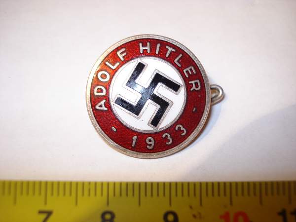 Adolf Hitler 1933 badge