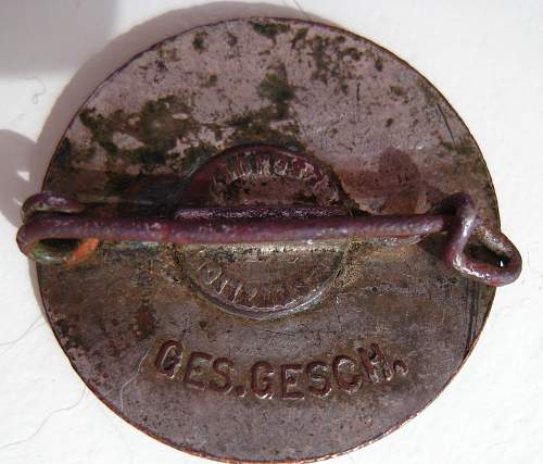 NSDAP badge, no RZM or maker