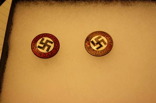 'Deutschland Erwache' badge: Is this real?