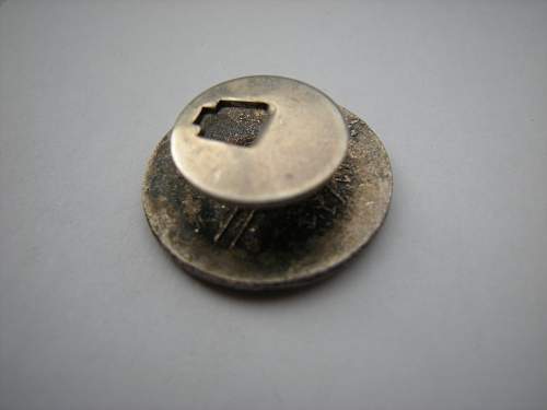 Button hole type NSDAP parteiabzeichen