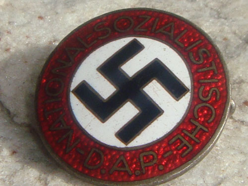 NSDAP badge: a good one?