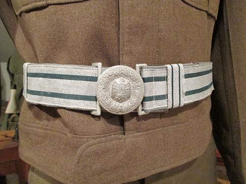 Unmarked Heer Officer Buckle and Brocade