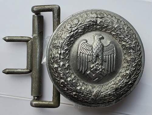 Several Heer officers belt buckles