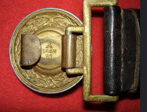 Buckle for a correctional officer