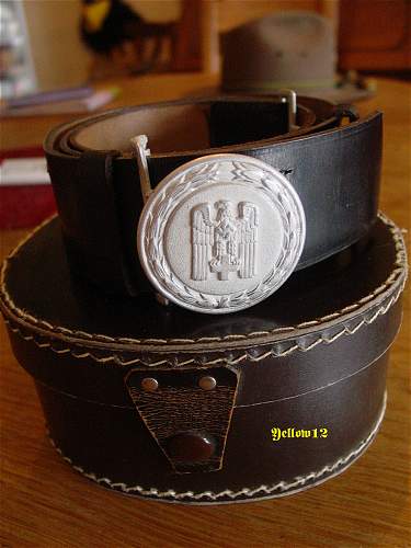 Deutsche Rote Kreuz Officer buckle with Box