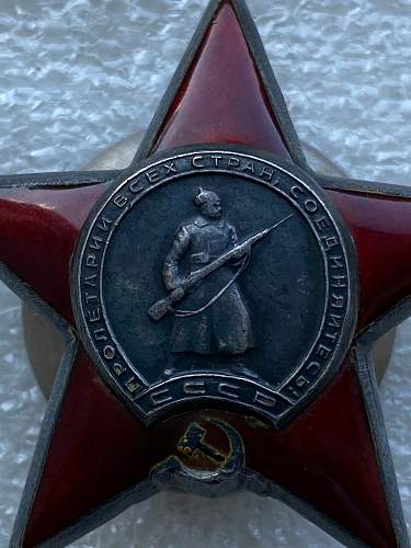 Doubts about two orders of the red star and which of them should be chosen