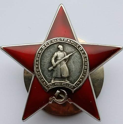 Doubts about two orders of the red star and which of them should be chosen